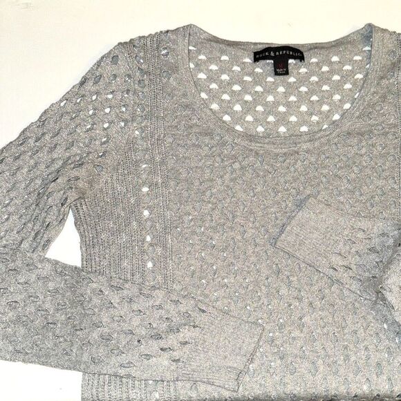 Rock & Republic Grey Openwork Knit Lightweight Silver Grey Pullover Sweater - Picture 1 of 2